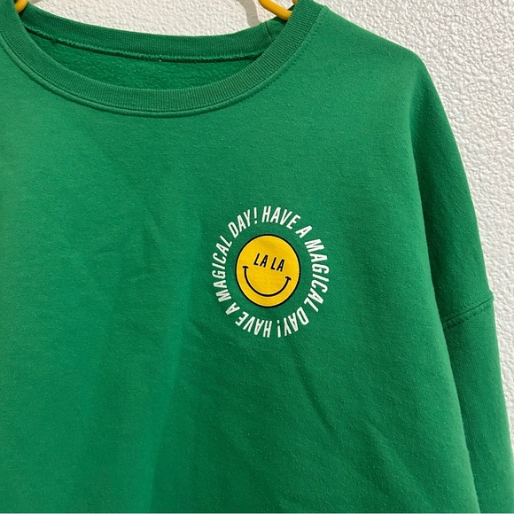 Dressed in lala sweatshirt - Picture 2 of 4